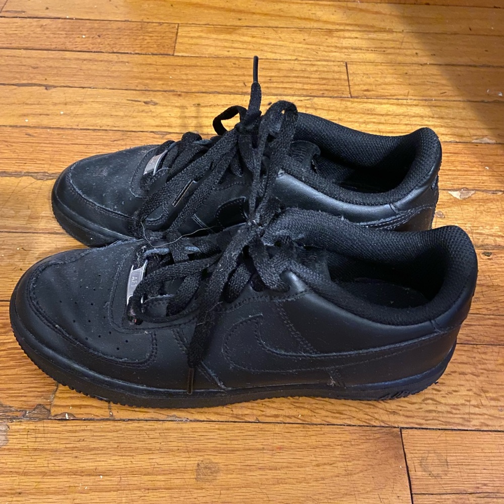 Black Nike Air Forces Used